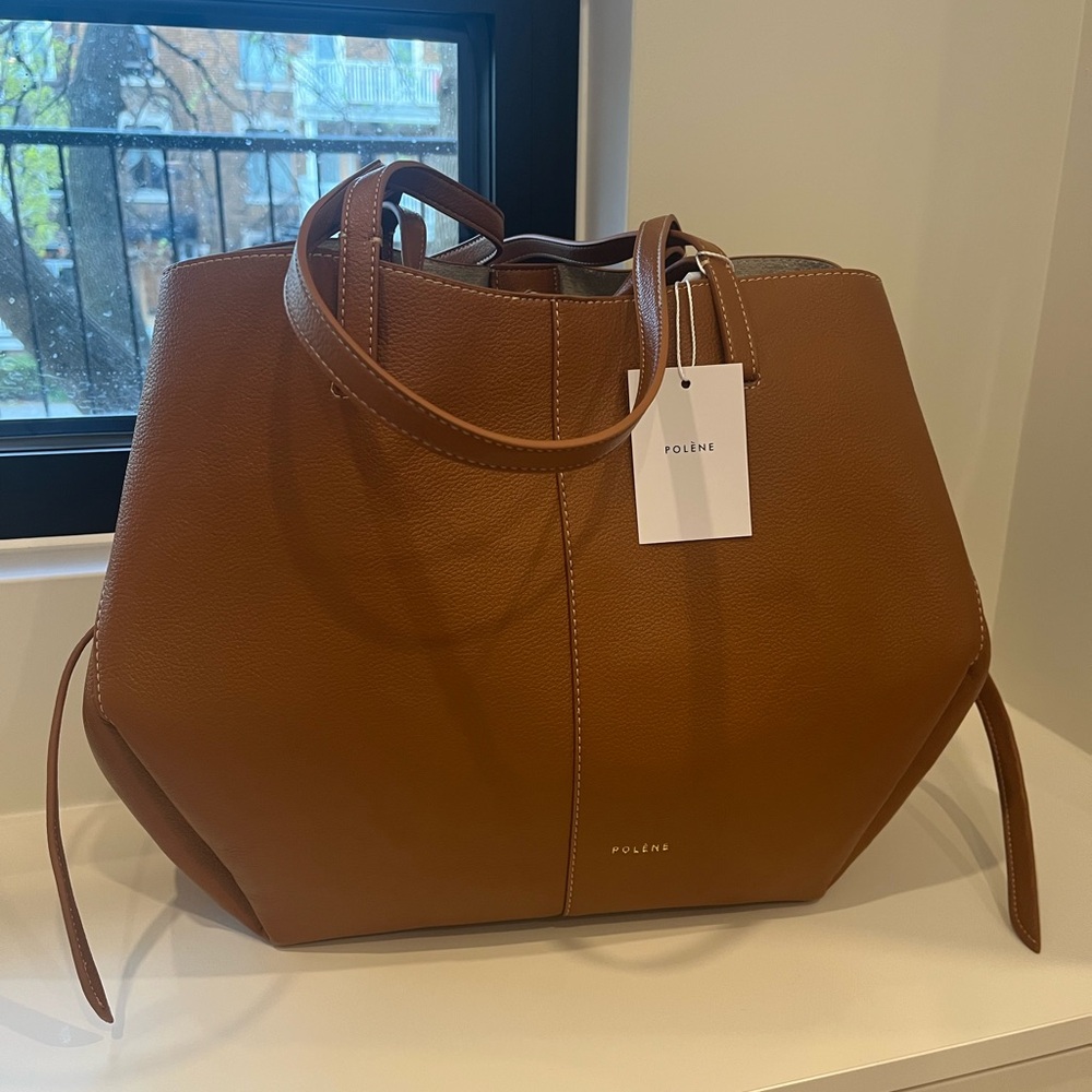 Sophisticated Brown Leather Tote with Minimalist Design
